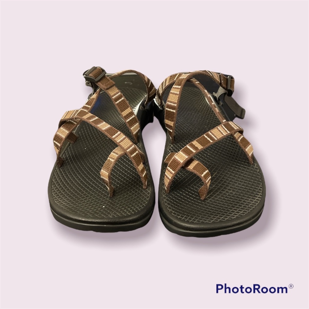 Size 8 women’s Chaco tegu sandals.